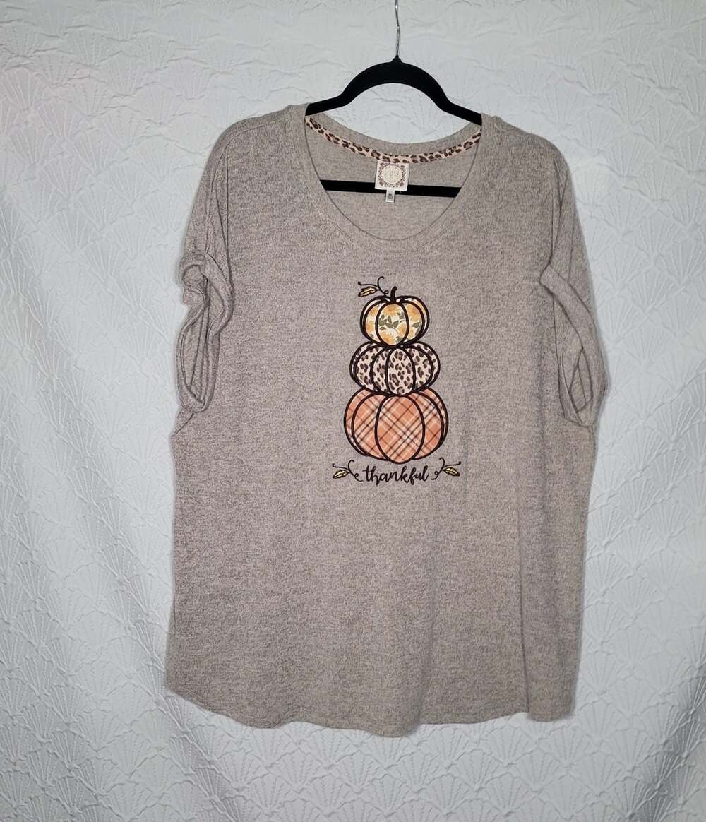 Russell's Western Wear Women's Be Thankful Pumpkin Graphic T-Shirt Size 2X Gray
